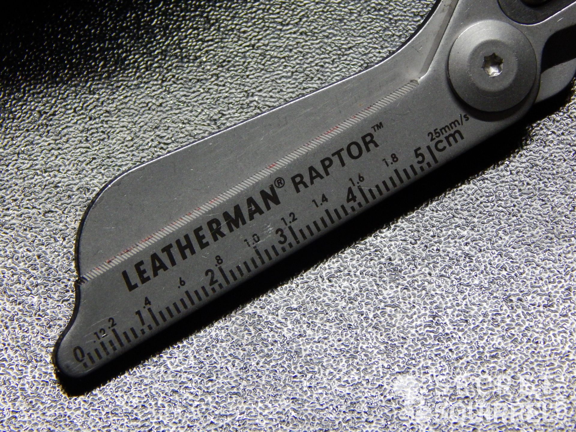 Огляд мультитула Leatherman Raptor